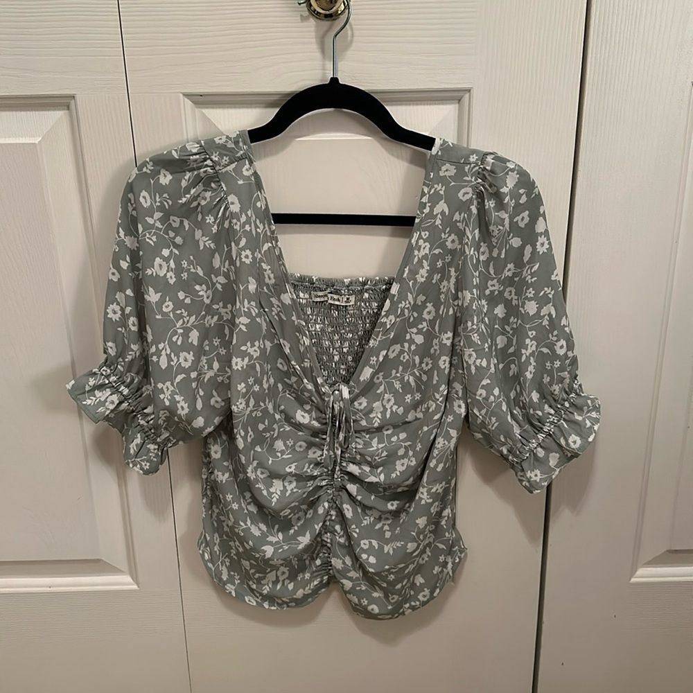 Abercrombie & Fitch top